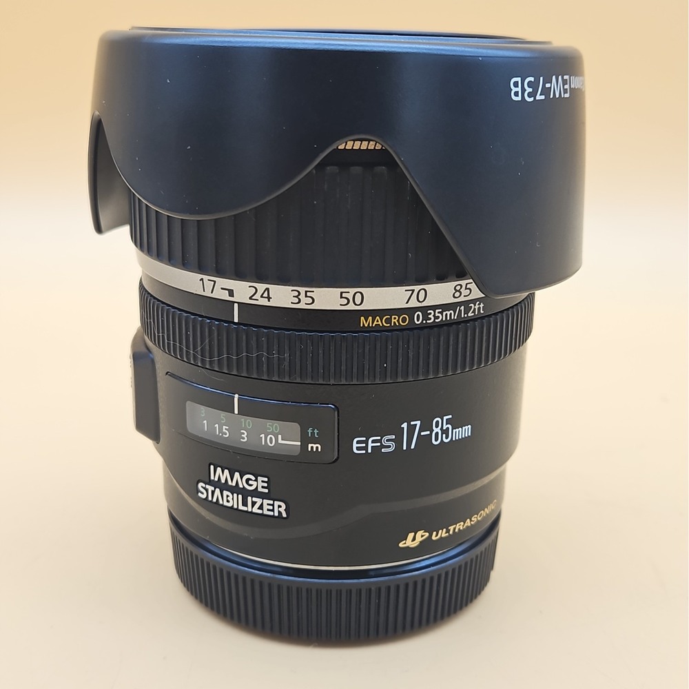 Canon EF-S 17-85mm f/4-5.6 IS USM Black Camera Lens W/ Lens Hood